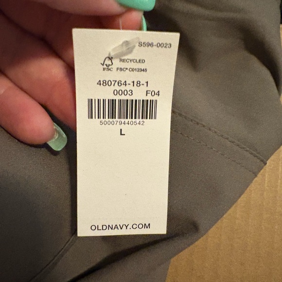 Old Navy stretch tech dry quick pants - Picture 6 of 6